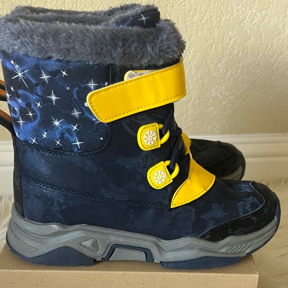 Boys Winter snow Boots dark blue color size 5 5.5 - Picture 3 of 9